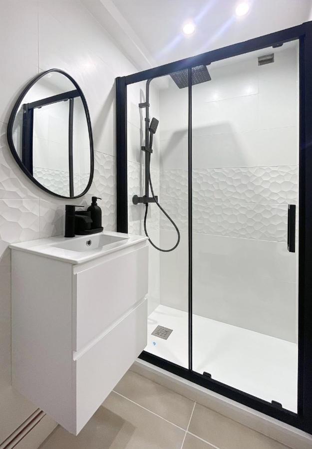 Apartament Studio Avec Terrasse - Centre Historique Caen Zewnętrze zdjęcie