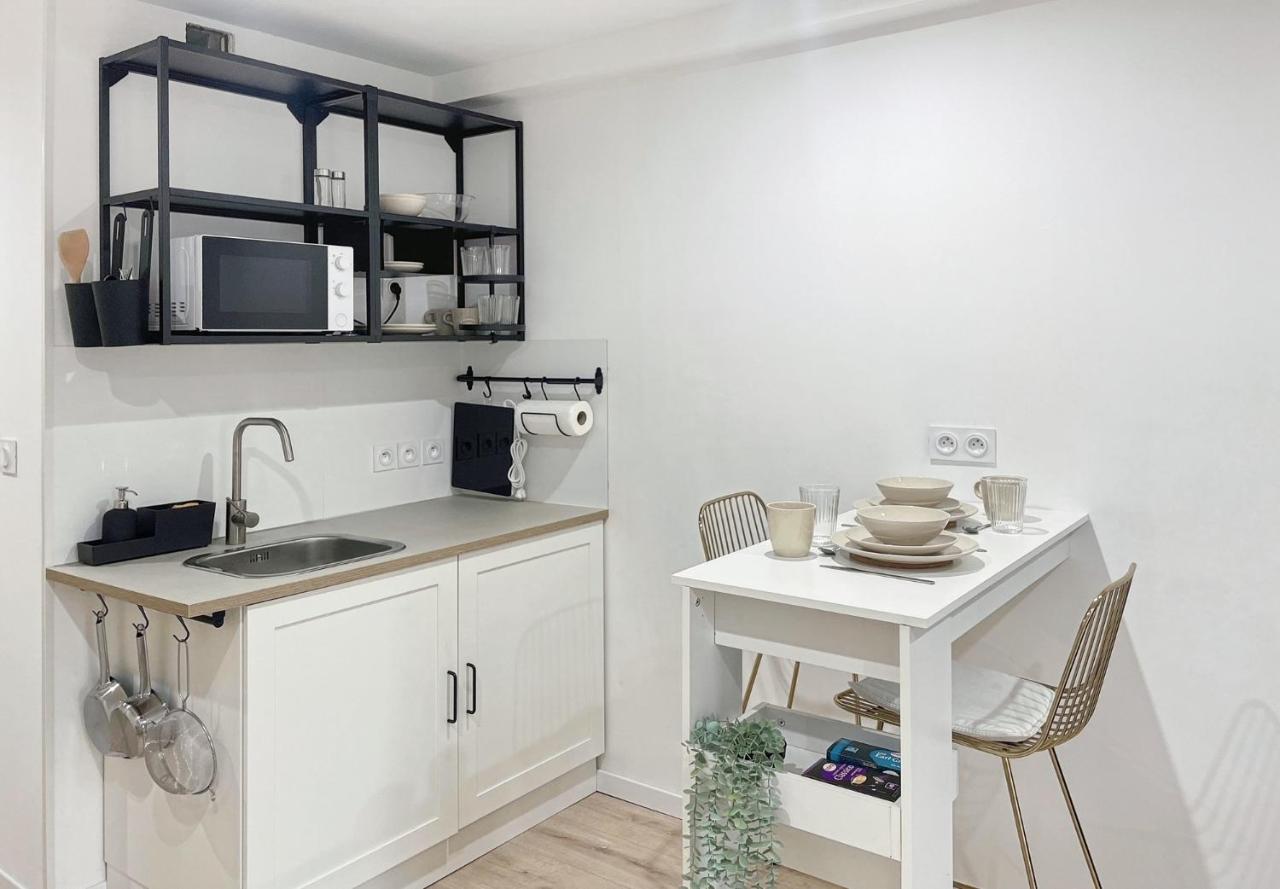 Apartament Studio Avec Terrasse - Centre Historique Caen Zewnętrze zdjęcie
